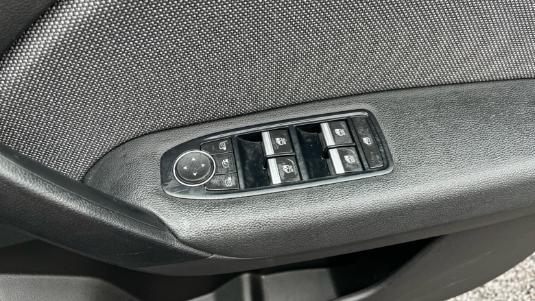 Renault Symbioz 1.6 E-Tech FHEV 145 Techno 5dr Auto Hybrid Estate